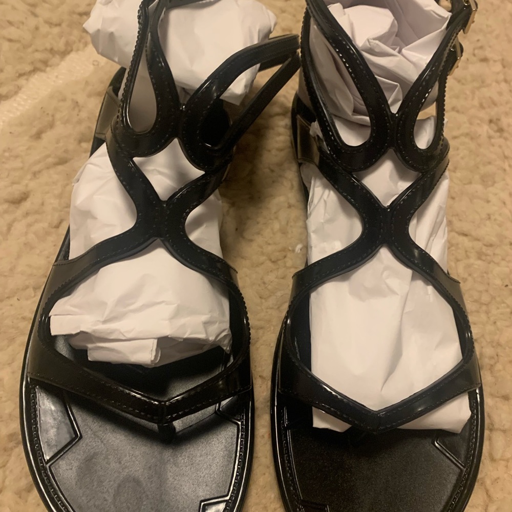 JIMMY CHOO Lance Flat Jelly Sandal - Picture 4 of 8